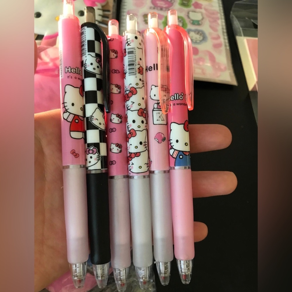 Hello Kitty - Picture 3 of 6